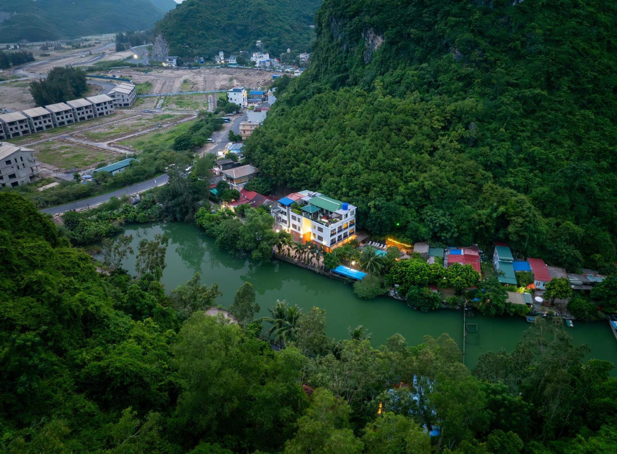 Catba Backpackers Hostel & Pool Bar Chan Chau Exterior photo